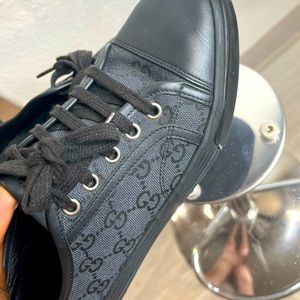 GUCCI low top black sneaker. Size: 37 Womens